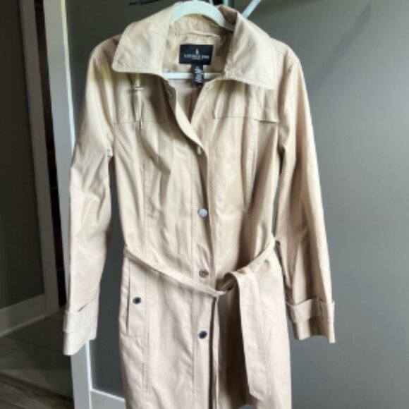 London Fog Tan Trench Coat with Belted Waist - Picture 1 of 5